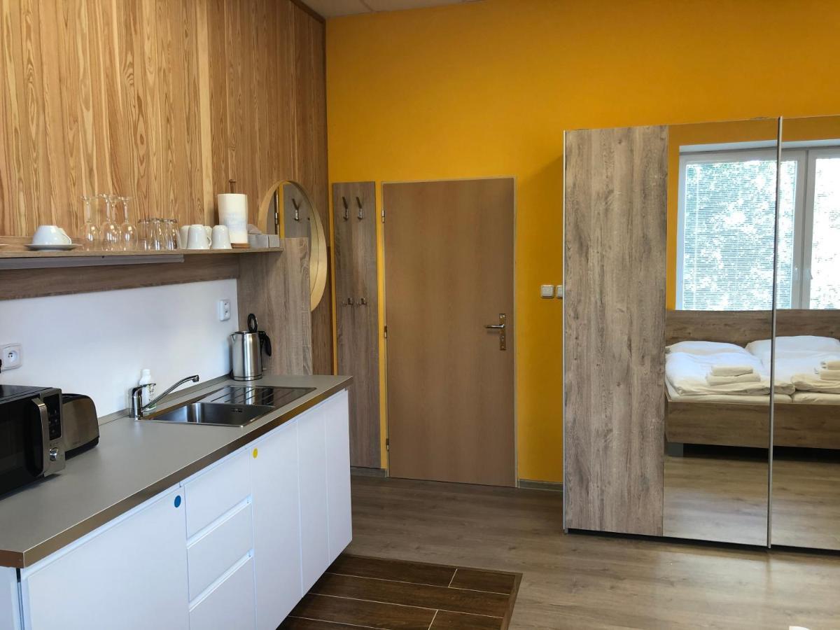 Dnm Inn Korycany Ngoại thất bức ảnh