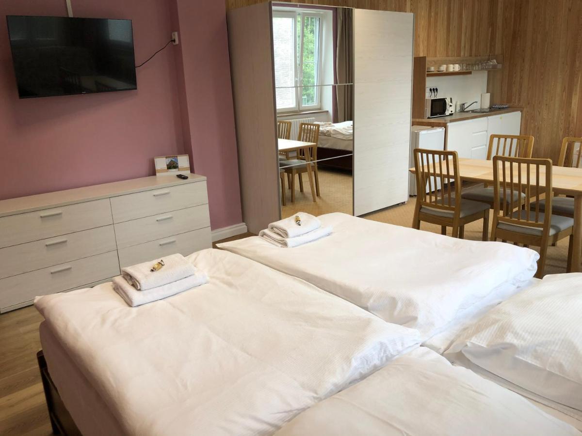 Dnm Inn Korycany Ngoại thất bức ảnh