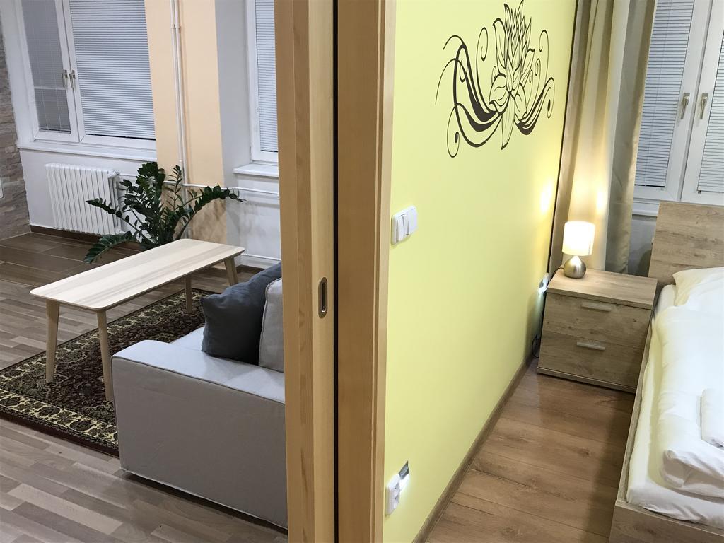 Dnm Inn Korycany Ngoại thất bức ảnh