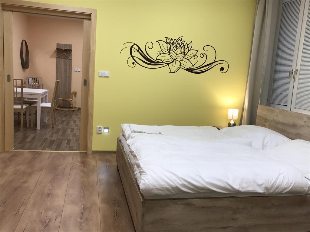 Dnm Inn Korycany Ngoại thất bức ảnh